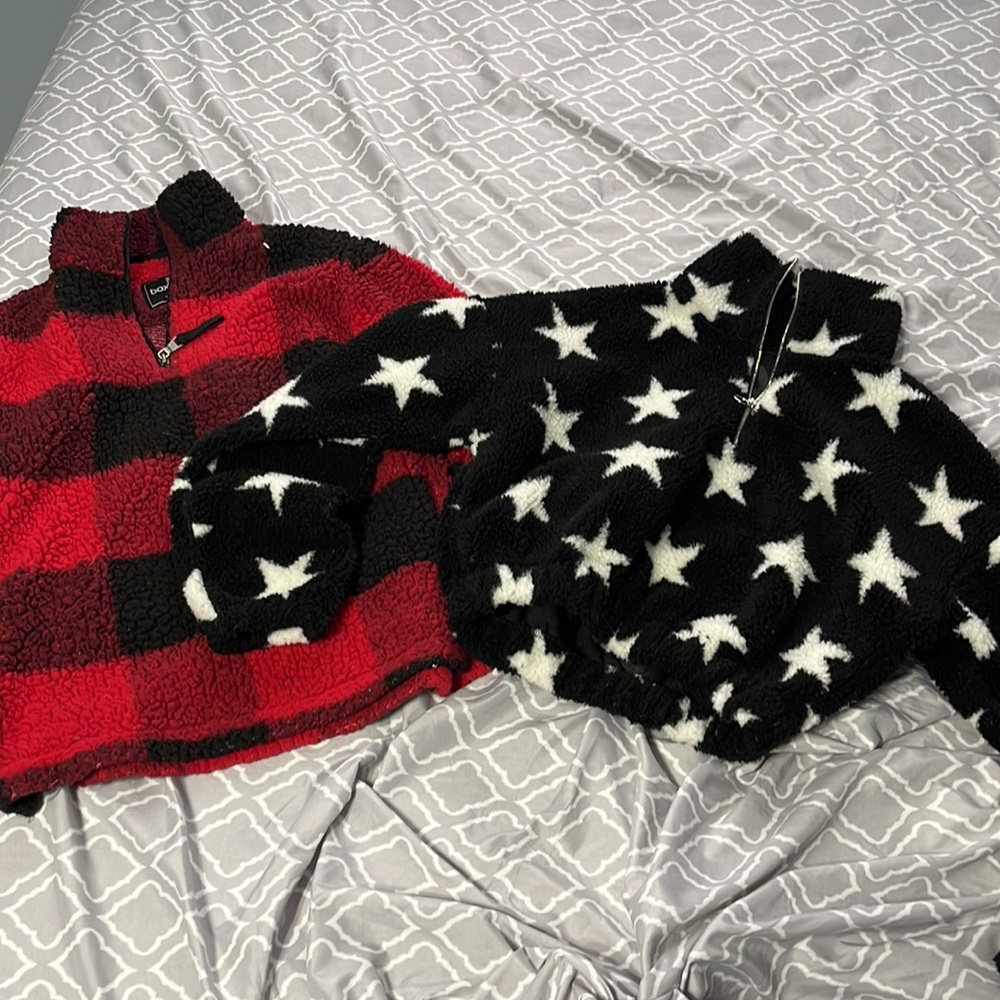 TWO KIDS JACKETS SIZE YXL